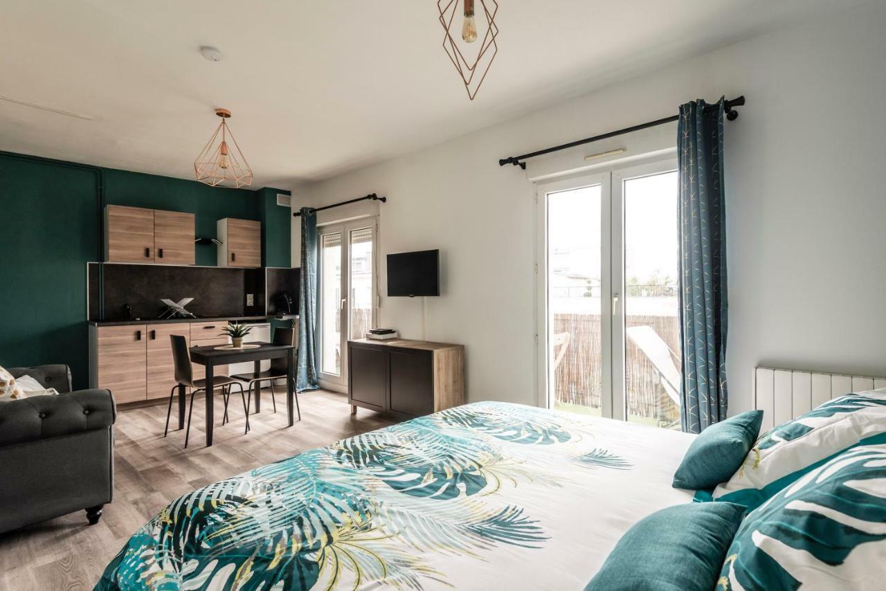 Chic B&B + Balcony - Hyper Center Реймс Экстерьер фото